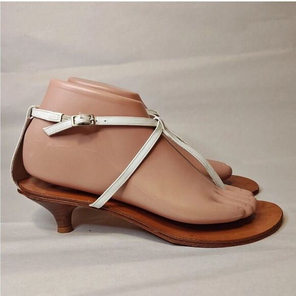 Matisse White Brown Strappy Sandals  Kitten Heal Leather Ankle Buckle Size 9 - Picture 2 of 7